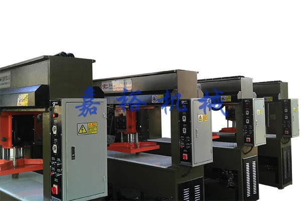 液压龙门式裁断机：工业制造中的利器